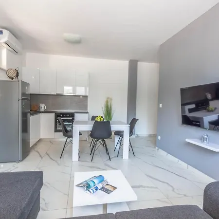 Bright & Modern 2bd In Stobrec, Free Parking 公寓 斯普利特