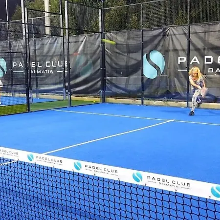 Bright & Modern 2bd In Stobrec, Free Parking *