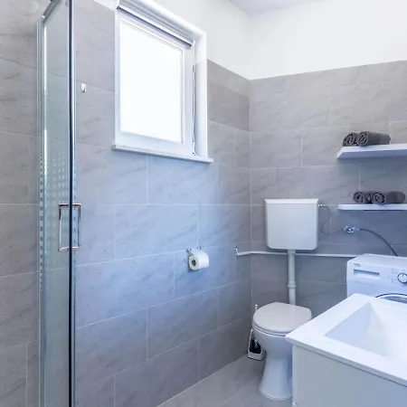 Modern 2bd