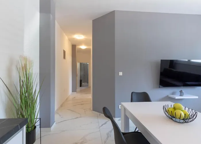 Bright & Modern 2bd In Stobrec, Free Parking Appartamento *