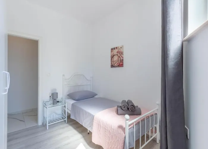 Bright & Modern 2bd In Stobrec, Free Parking * Spalato