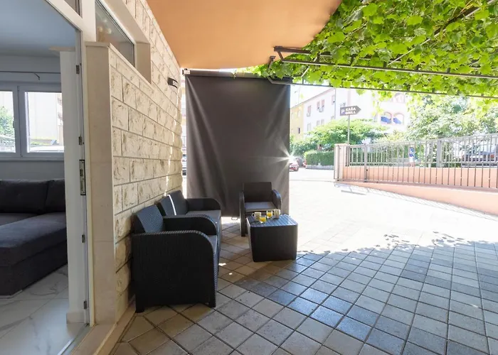 Bright & Modern 2bd In Stobrec, Free Parking * 스플리트