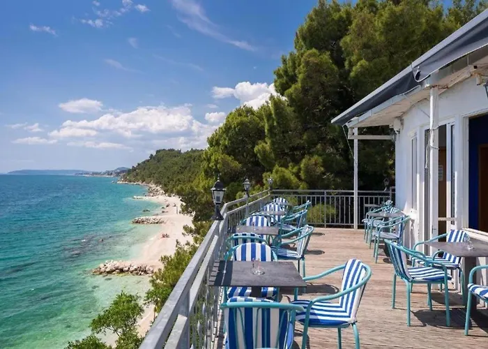 Апартаменты Bright & Modern 2bd In Stobrec, Free Parking *